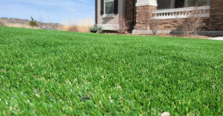 How to Know it’s Time to Replace Your Artificial Turf?